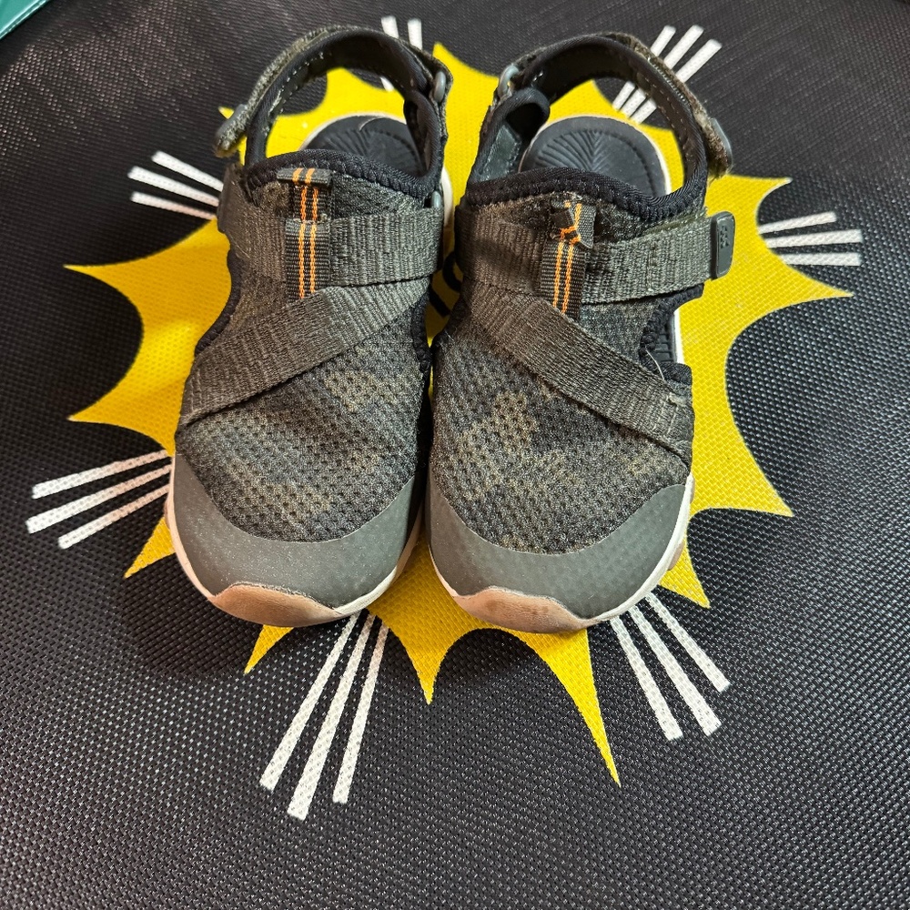 Kids sandals